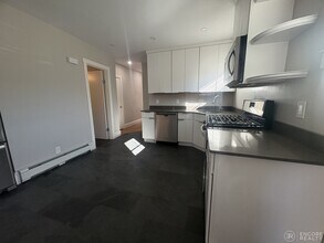 23 Elmer St, Unit 1 in Cambridge, MA - Foto de edificio - Building Photo