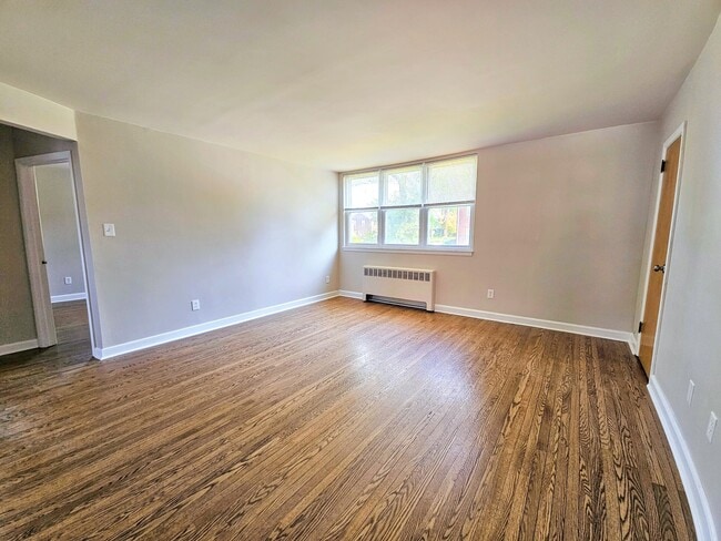 24 Surrey Rd, Unit #4