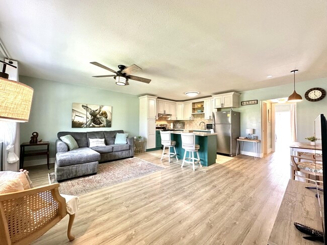 359 Norwich O in West Palm Beach, FL - Building Photo - Building Photo