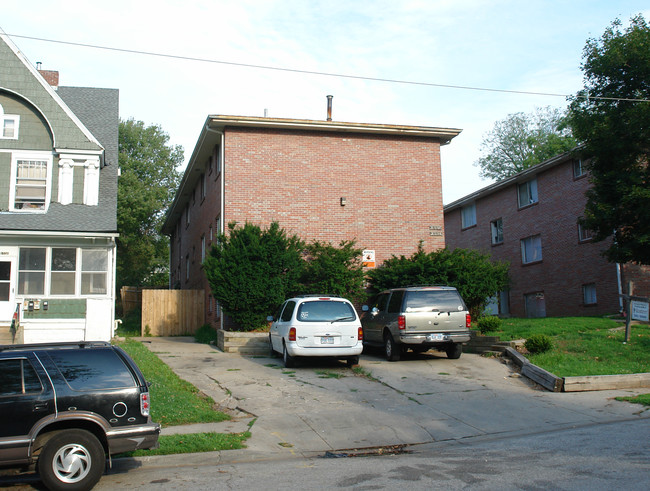 1332-1334 S 30th Ave in Omaha, NE - Foto de edificio - Building Photo