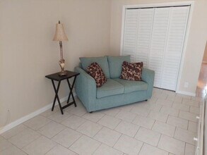 232 Hibiscus Ave in Lauderdale-by-the-Sea, FL - Building Photo - Building Photo