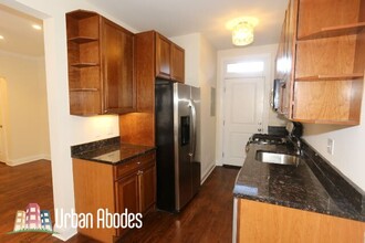 750 W Addison St, Unit M381 in Chicago, IL - Building Photo - Building Photo