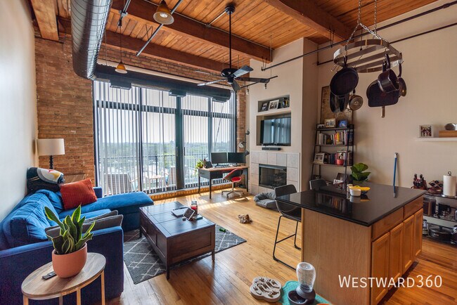 1250 W Van Buren St in Chicago, IL - Building Photo - Building Photo