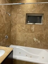 44 N Paulina St, Unit 38B3N in Chicago, IL - Building Photo - Building Photo