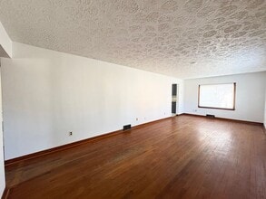 503 E Empire St in Bloomington, IL - Building Photo - Building Photo