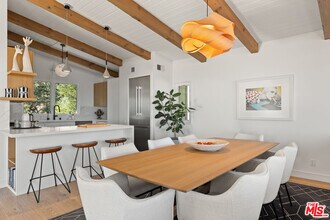 21625 Saddle Peak Rd in Topanga, CA - Building Photo - Building Photo