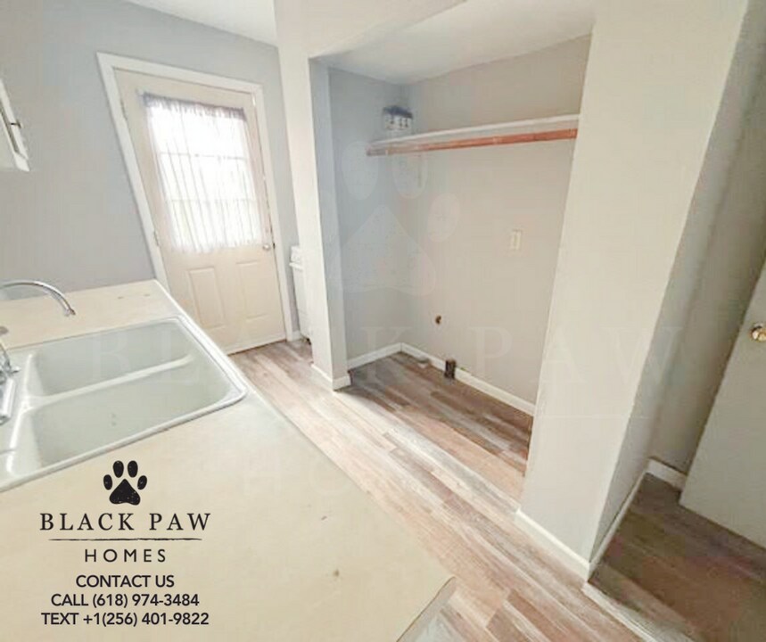 1905 Tyler Timmons Dr, Unit 19 in Wood River, IL - Building Photo