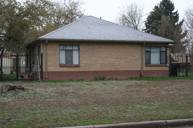 1561 Trenton St in Denver, CO - Building Photo - Building Photo