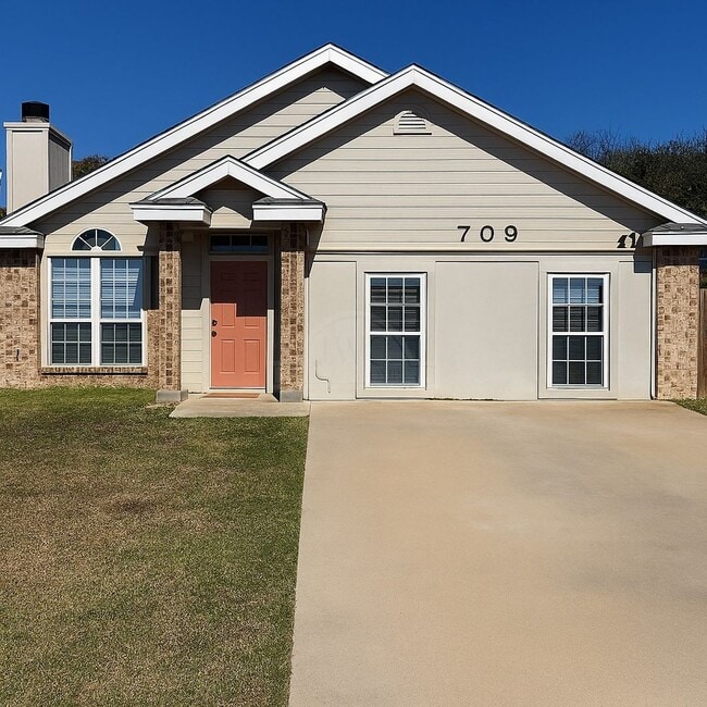 property at 709 Lisa Ln