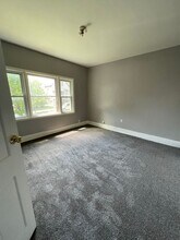 2562 S 9th St in Milwaukee, WI - Foto de edificio - Building Photo