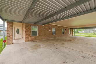 190 Davis St in Humble, TX - Building Photo - Building Photo