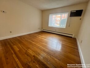 15 Allen St, Unit 4 in Arlington, MA - Building Photo - Building Photo