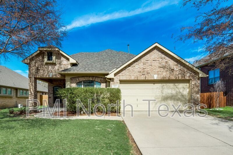 2633 Pine Trail Dr in Little Elm, TX - Building Photo