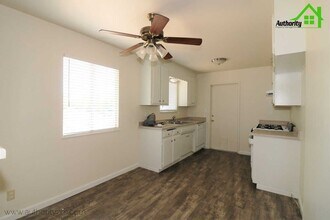 3994 Mercury Dr in Redding, CA - Building Photo - Building Photo