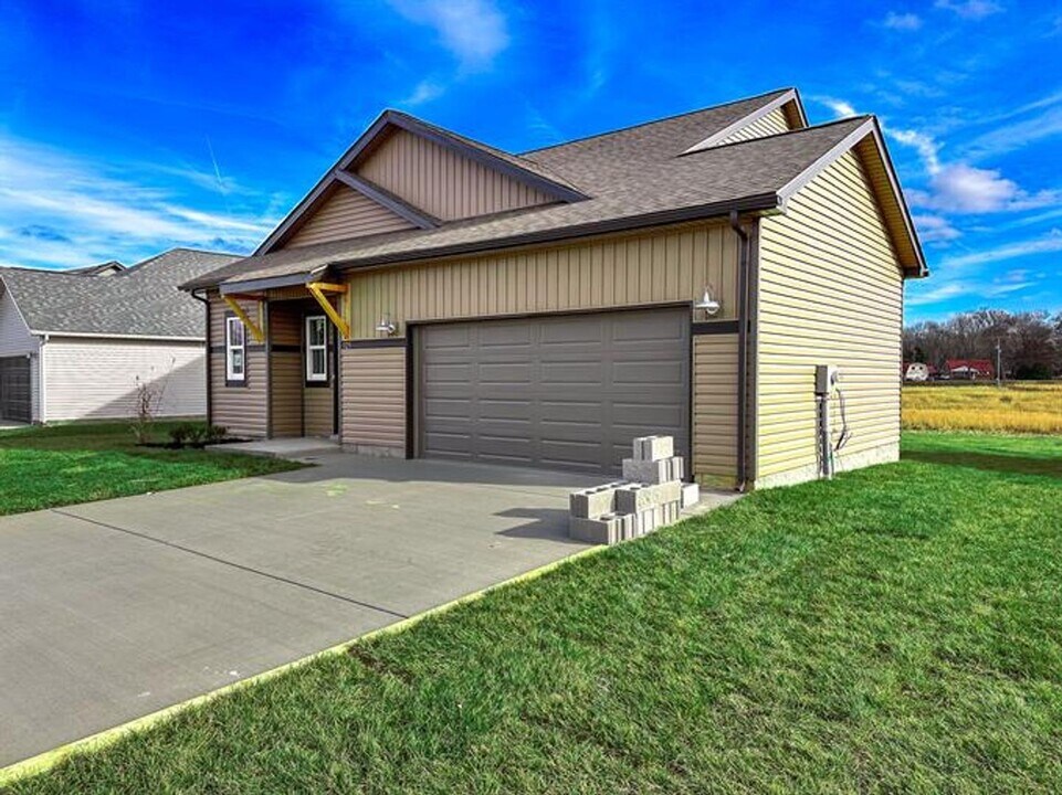 525 Herman Dr in Clarksville, TN - Building Photo