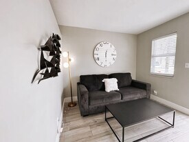 50 Davie Blvd, Unit SI FL1-ID1503926P in Fort Lauderdale, FL - Building Photo