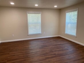 309 Hobson St in Weatherford, TX - Building Photo - Building Photo