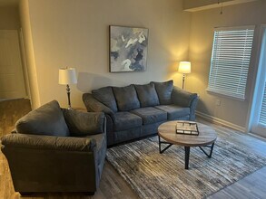 1445 Broadcloth St in Fort Mill, SC - Foto de edificio - Building Photo