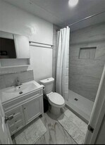 4721 Peters Rd in Plantation, FL - Building Photo