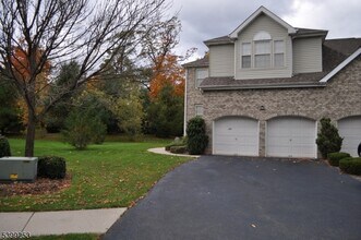 2406 Taggert Dr in Montgomery, NJ - Building Photo - Building Photo