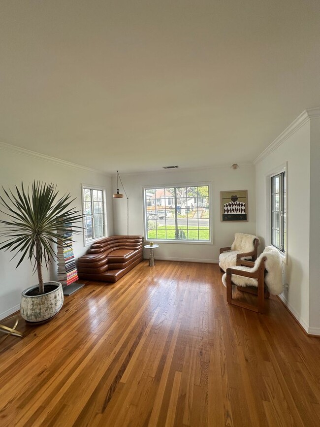 7727 Westlawn Ave in Los Angeles, CA - Building Photo - Building Photo