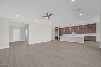 349 Tigullio Ave in Henderson, NV - Building Photo - Building Photo