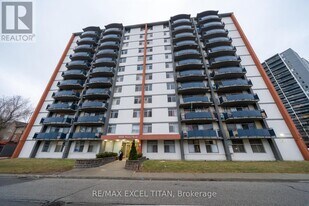 2255 Weston Rd in Toronto, ON - Building Photo