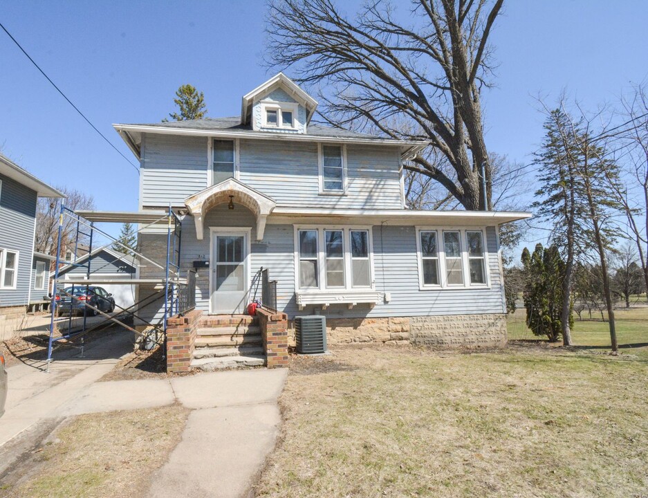 812 6th Ave SW in Rochester, MN - Building Photo