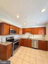 7250 LASTING Way in Columbia, MD - Building Photo - Building Photo