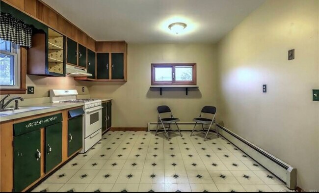 955 Thorme St in Bridgeport, CT - Building Photo - Building Photo
