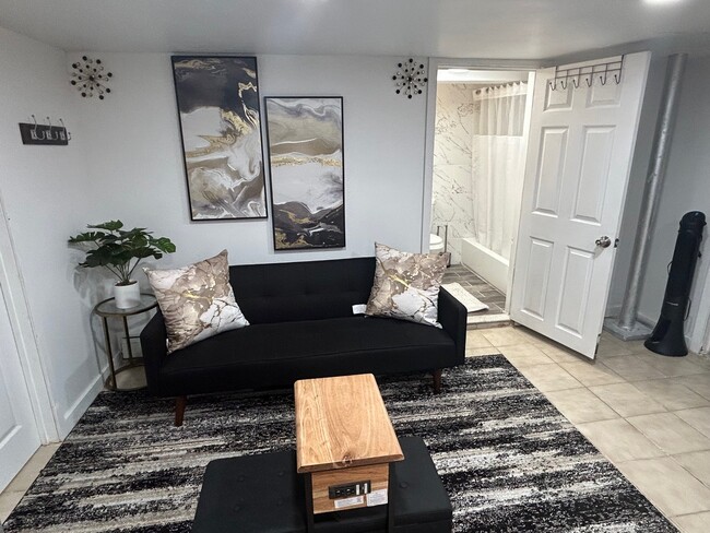 77 Ross St, Unit Peaceful Escape