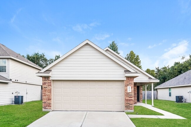 property at 8618 Middleton Oaks Cir
