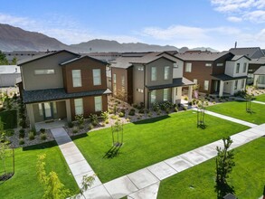 Vaseo Townhomes in Lehi, UT - Building Photo - Building Photo