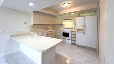 13255 SW 88th Ln in Miami, FL - Building Photo - Building Photo