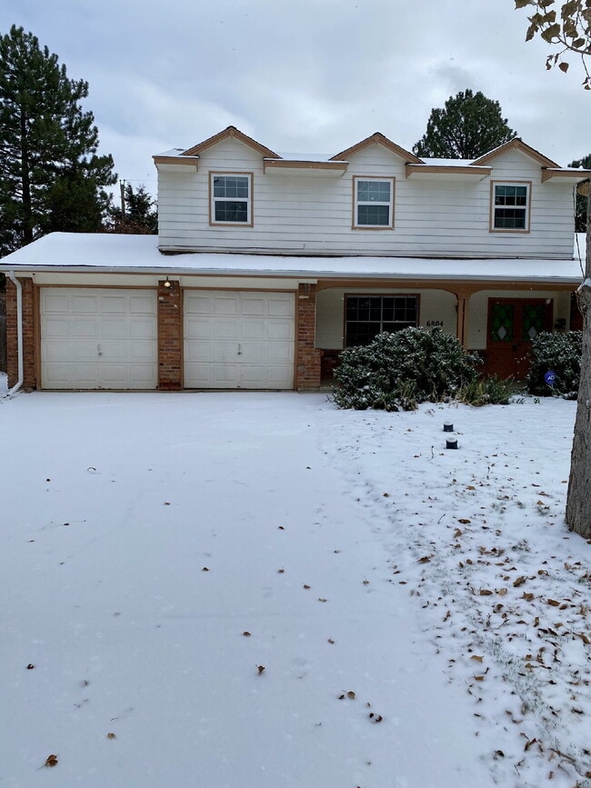 property at 6804 S Detroit Cir