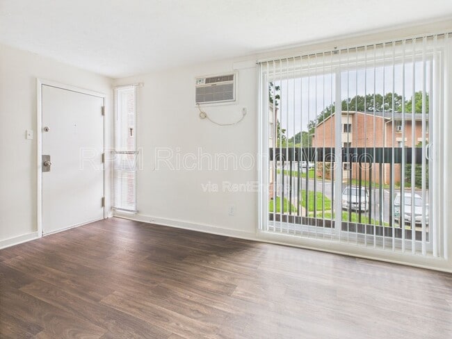 property at 3206 Midlothian Tpke
