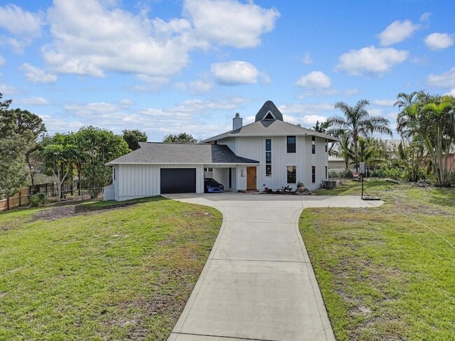 property at 9752 SE Highborne Way