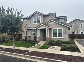 5617 Antique Rose Way in Riverbank, CA - Building Photo