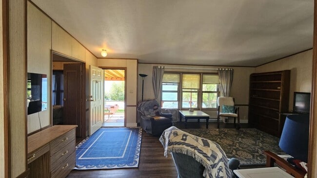 27260 Old Hwy 93 in Elmo, MT - Building Photo - Building Photo