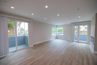 10231 Woodbine St in Los Angeles, CA - Building Photo - Building Photo