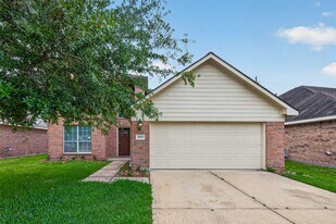 6915 Great Oaks Shadow Dr in Houston, TX - Building Photo