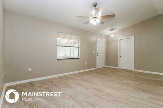 11012 Bentwood Ct in New Port Richey, FL - Building Photo - Building Photo