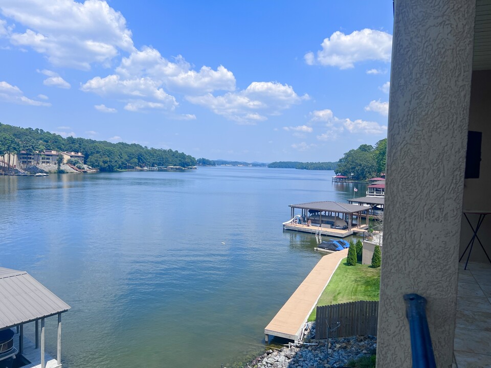 225 Lookout Point in Lake Hamilton, AR - Building Photo