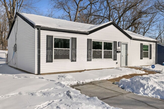 property at 9722 Lorna Ln