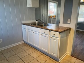 218 Richlands Ave in Jacksonville, NC - Building Photo - Building Photo