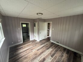 42 Baldwick Rd in Crafton, PA - Building Photo