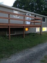 200 Maple Rd, Unit 200A in Storrs Mansfield, CT - Building Photo