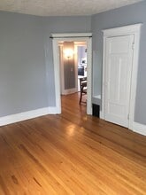 1115 Monroe Ave, Unit 2 in Rochester, NY - Foto de edificio - Building Photo