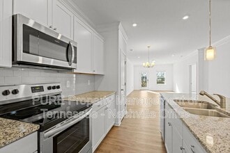 932 Millstream Dr in Nashville, TN - Building Photo - Building Photo