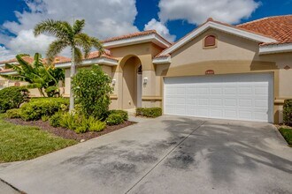 14021 Bently Cir in Ft. Myers, FL - Building Photo - Building Photo